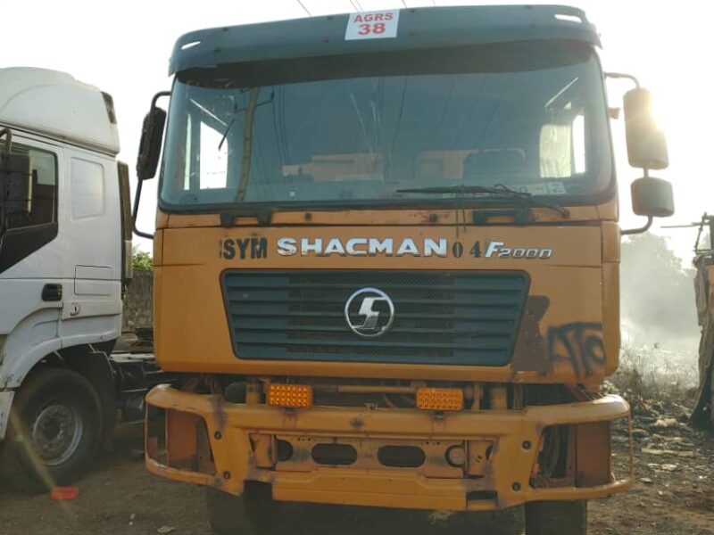 Camion Shacman f2000