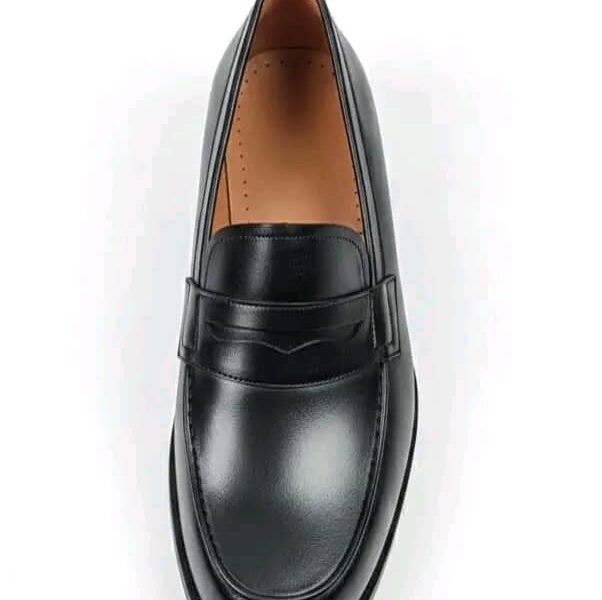 VENTES DE CHAUSSURES