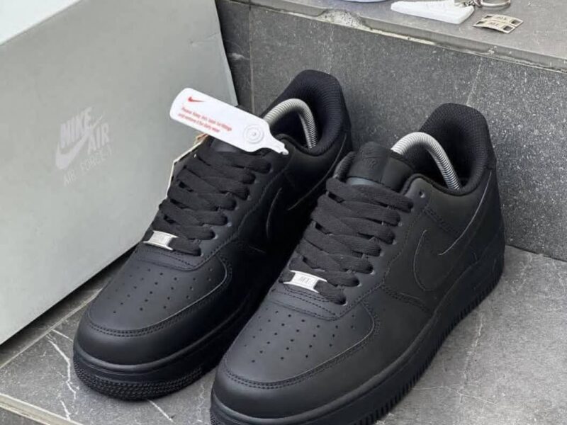 VENTES DE CHAUSSURES