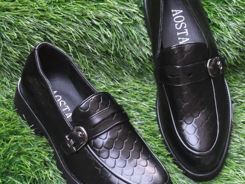 VENTE DES CHAUSSURES