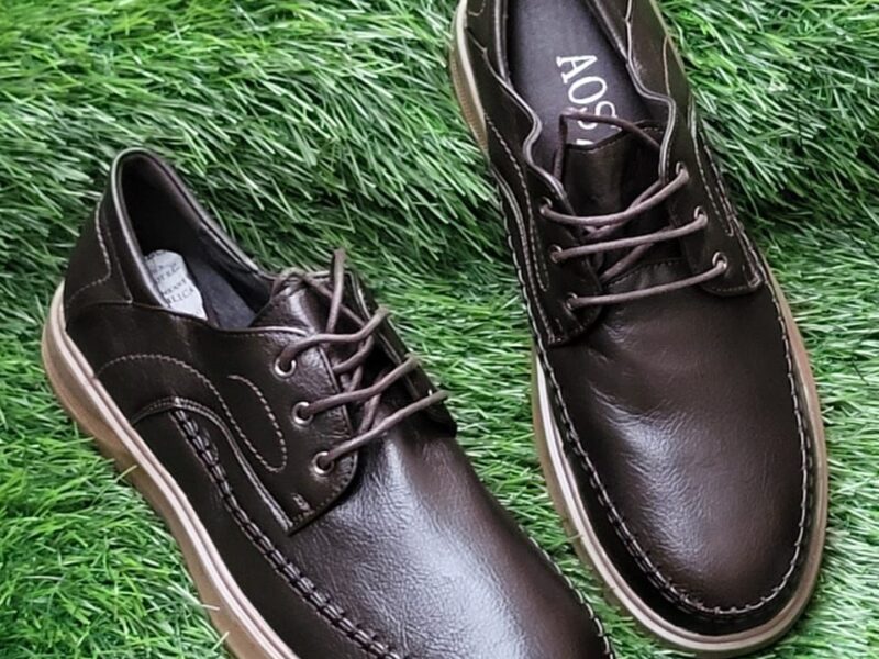 VENTE DES CHAUSSURES