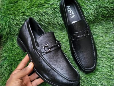 VENTE DES CHAUSSURES