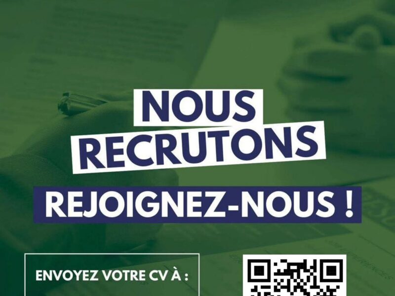 RECRUTE DES ENSEIGNANTS