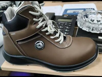 VENTE DE CHAUSSURES