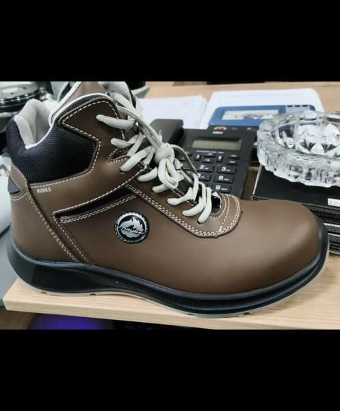 VENTE DE CHAUSSURES