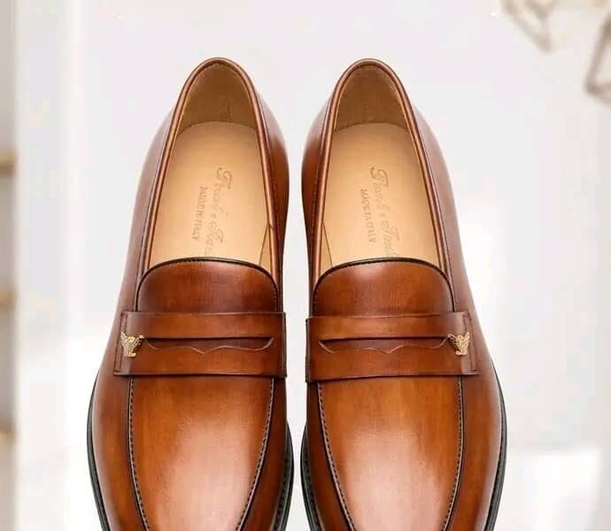 VENTE DE CHAUSSURES