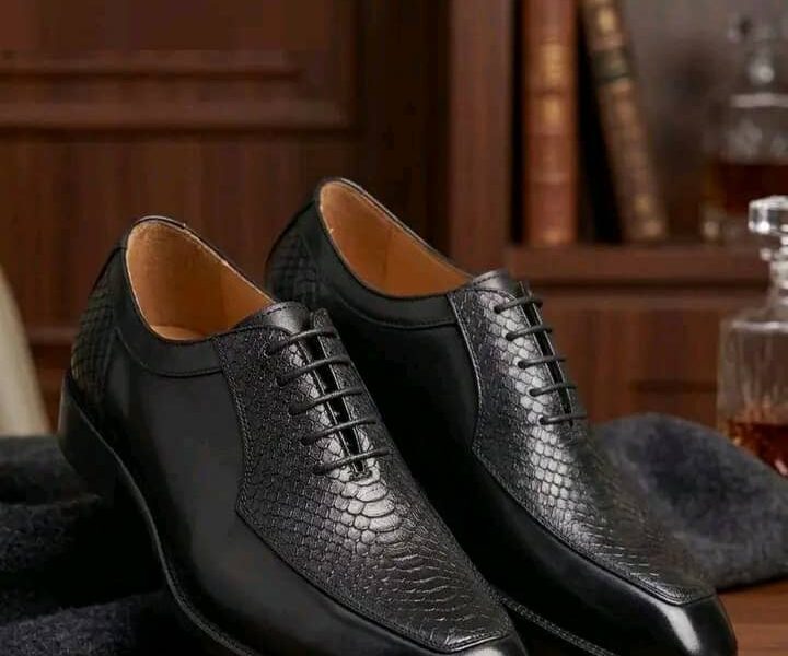 VENTE DE CHAUSSURES
