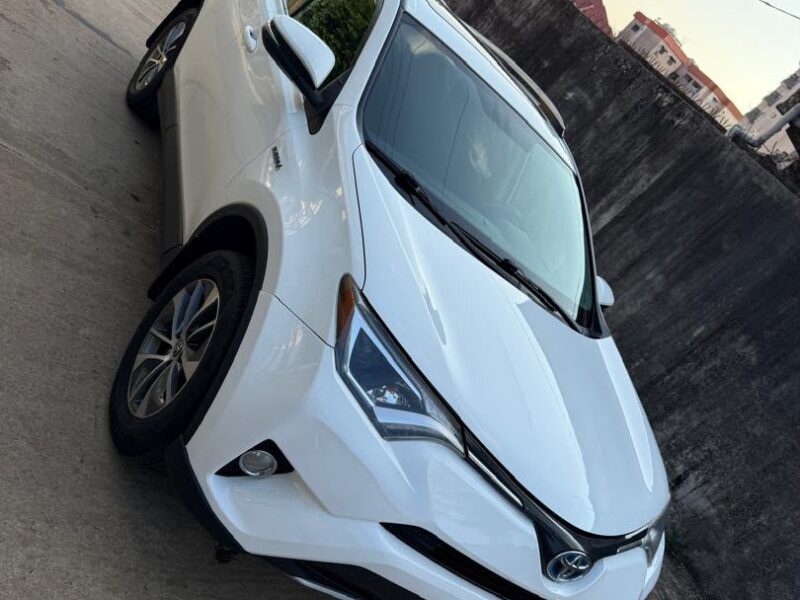 VENTE DE RAV4 XLE hybrid