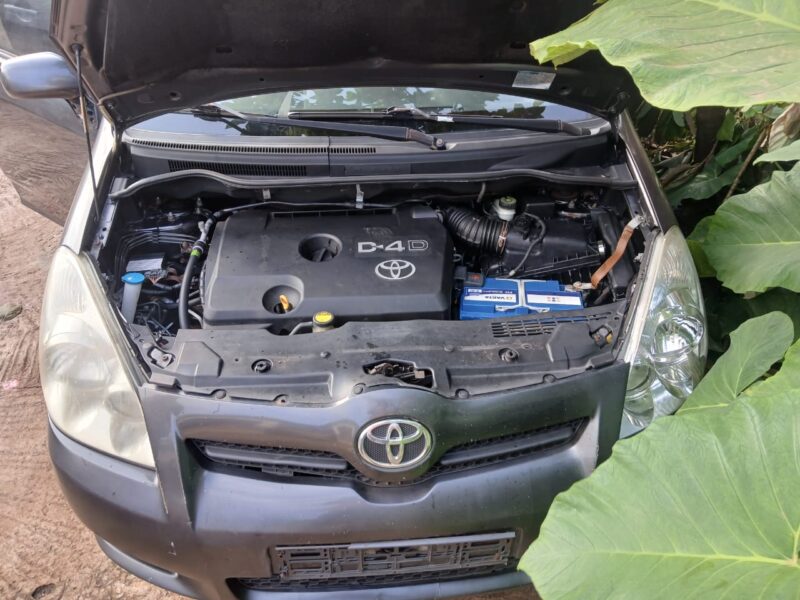 VENTE DE TOYOTA VERSO