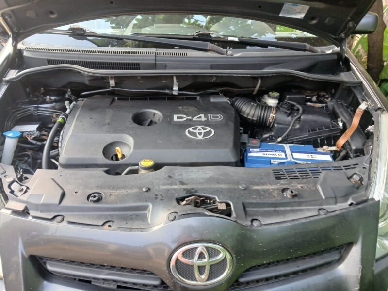 VENTE DE TOYOTA VERSO