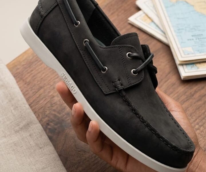 VENTE DE CHAUSSURES