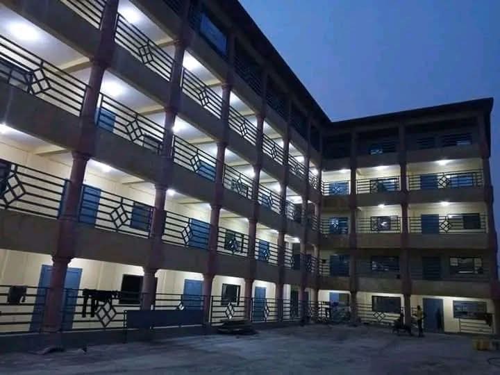 RECRUTEMENT D'ENSEIGNANTS